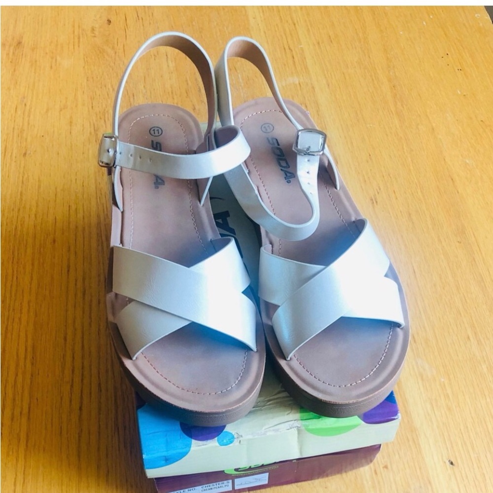 Soda Women's Cream Cross-Strap Sandals